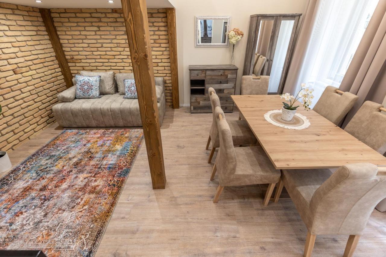 Comfort Zone Apartment Budapest Bagian luar foto